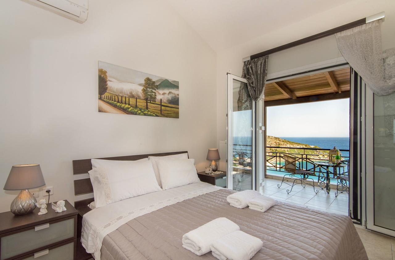 Coastal Paradise Found - Komis' Private Pool Retreat 아기오스니콜라우스 외부 사진