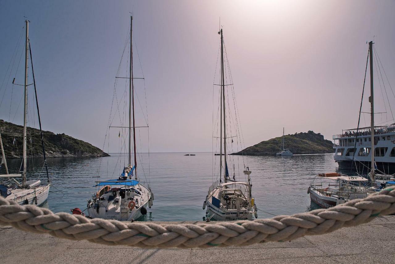 Coastal Paradise Found - Komis' Private Pool Retreat 아기오스니콜라우스 외부 사진